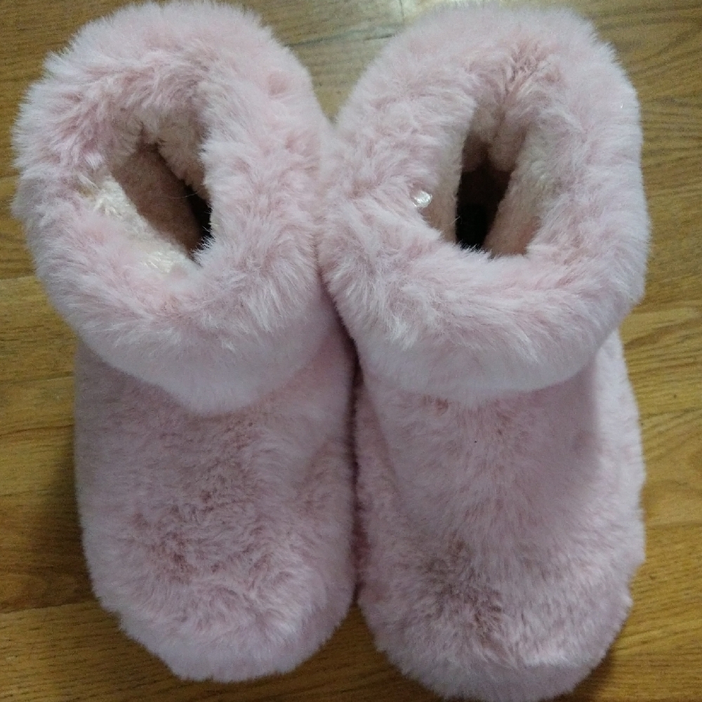 Wild Diva Plush Pink Women's Slippers - Picture 3 of 6